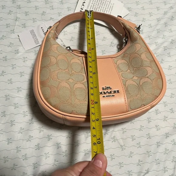 New Coach Pebbled Signature Hobo Bag in Peach - Picture 14 of 16